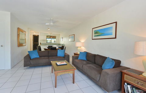 Seascape Holidays At Beachfront Terraces - Accommodation QLD 10