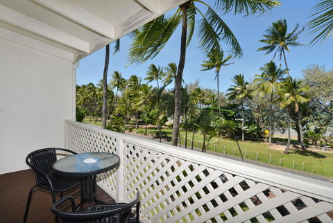 Seascape Holidays At Beachfront Terraces - Accommodation QLD 25