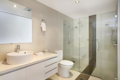 Redvue Holiday Apartments - Accommodation QLD 23