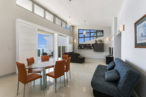 Redvue Holiday Apartments - Accommodation QLD 20