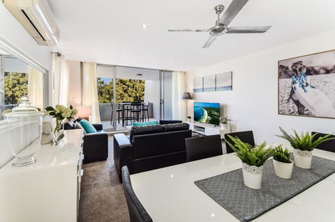 Redvue Holiday Apartments - Accommodation QLD 3
