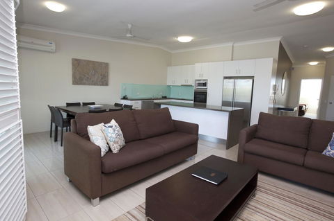 Mariners North Holiday Apartments - Accommodation QLD 37