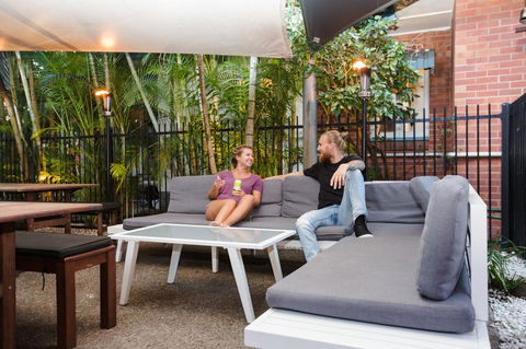 Mad Monkey Central - Accommodation QLD 8