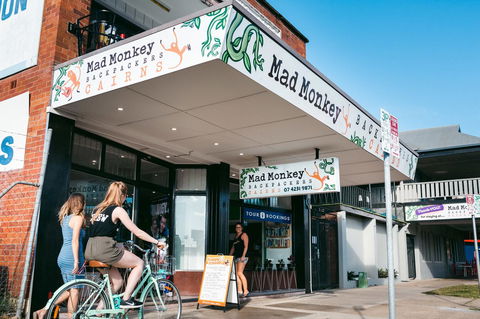 Mad Monkey Central - Accommodation QLD 1