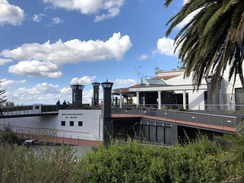 Picnic Point Villas - Accommodation QLD 3