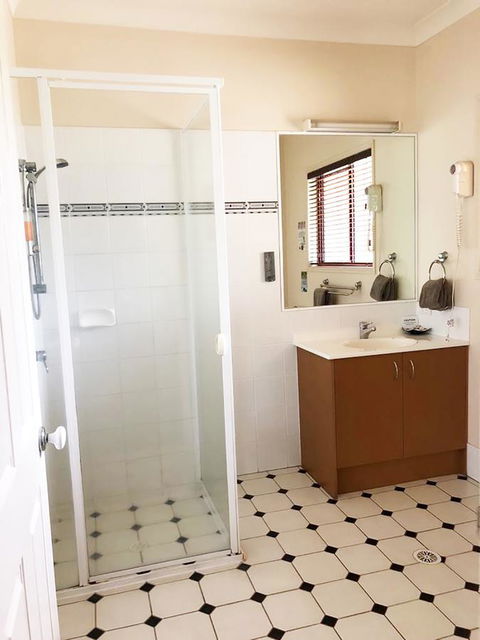 The Bearded Dragon Boutique Hotel - Accommodation QLD 12