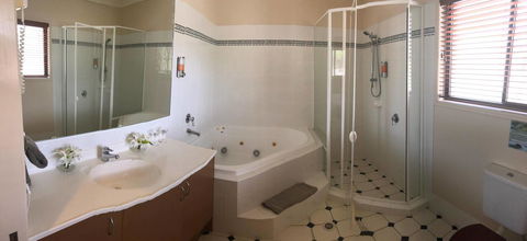 The Bearded Dragon Boutique Hotel - Accommodation QLD 5