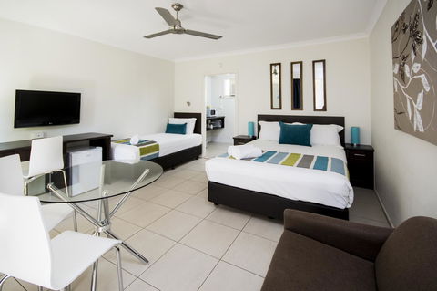 The Beach Motel Hervey Bay - Accommodation QLD 4