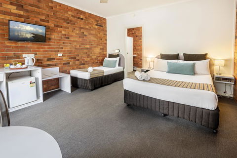 The Beach Motel Hervey Bay - Accommodation QLD 43