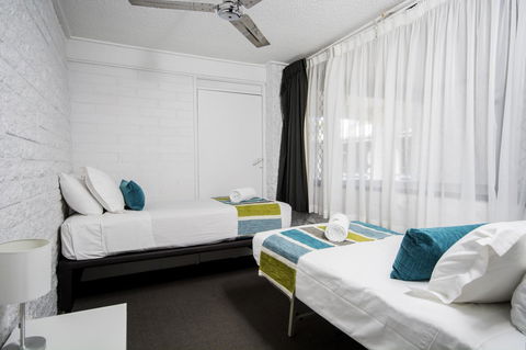 The Beach Motel Hervey Bay - Accommodation QLD 30