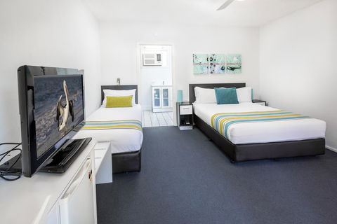 The Beach Motel Hervey Bay - Accommodation QLD 31