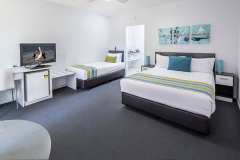 The Beach Motel Hervey Bay - Accommodation QLD 2