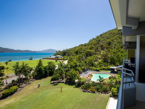Beach Lodges - Accommodation QLD 6