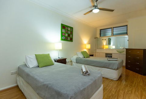 Beach Lodges - Accommodation QLD 27