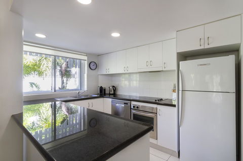 The White House Port Douglas - Accommodation QLD 38