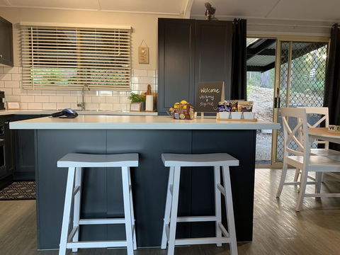 Bed & Breakfast 1 Bedroom Guest House - Accommodation QLD 12