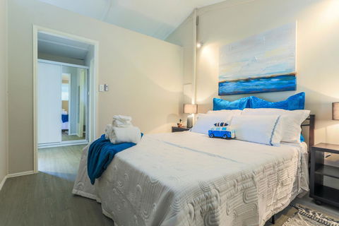 Bed & Breakfast 1 Bedroom Guest House - Accommodation QLD 5