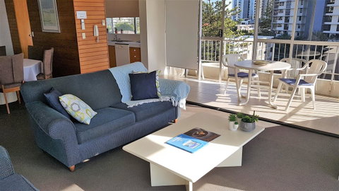 Surfers Chalet - Accommodation QLD 19