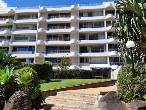 Surfers Chalet - Accommodation QLD 1
