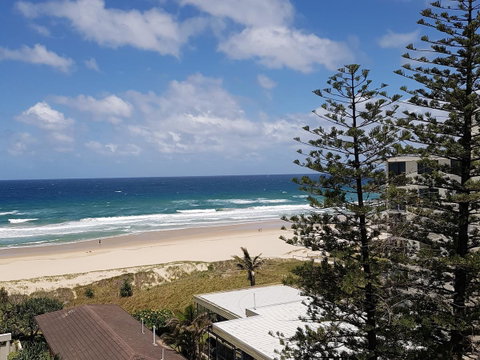Surfers Chalet - Accommodation QLD 35