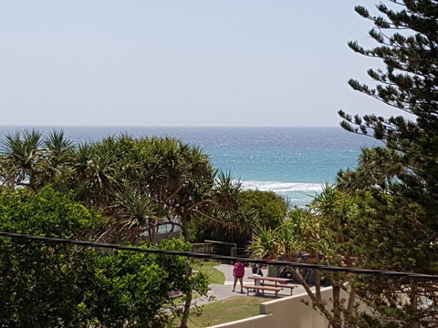 Surfers Chalet - Accommodation QLD 28