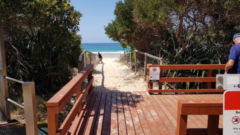Surfers Chalet - Accommodation QLD 4