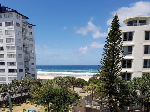 Surfers Chalet - Accommodation QLD 29
