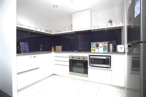 Circle Luxury Holidays - Accommodation QLD 8