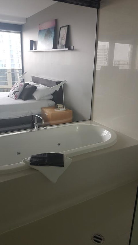 Circle Luxury Holidays - Accommodation QLD 17