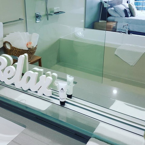 Circle Luxury Holidays - Accommodation QLD 24