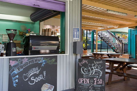 Backpackers In Paradise 18-35 Hostel - Accommodation QLD 23