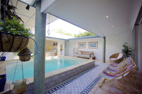 [ ANDY'S BEACH HOUSE ] - Accommodation QLD 20