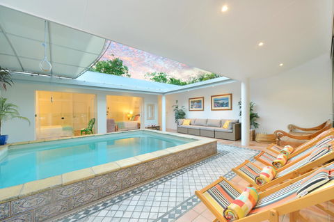 [ ANDY'S BEACH HOUSE ] - Accommodation QLD 0