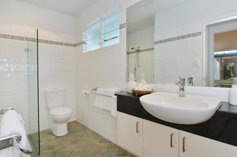 [ ANDY'S BEACH HOUSE ] - Accommodation QLD 29