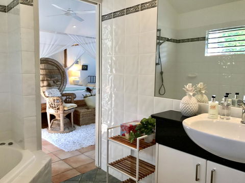 [ ANDY'S BEACH HOUSE ] - Accommodation QLD 38