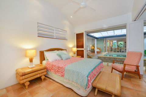 [ ANDY'S BEACH HOUSE ] - Accommodation QLD 24