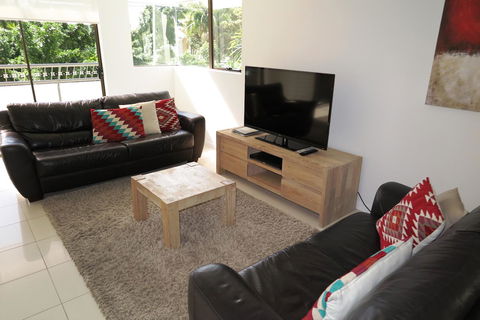 Saks On Hastings - Accommodation QLD 27