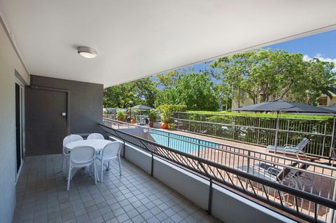 Saks On Hastings - Accommodation QLD 23