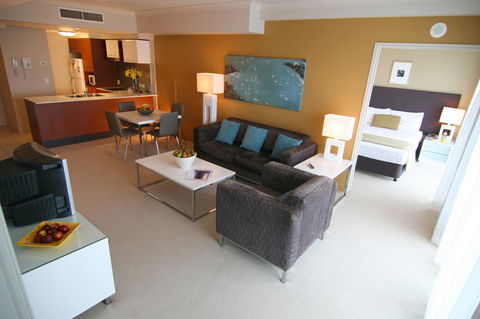 Mantra Towers Of Chevron - Accommodation QLD 16
