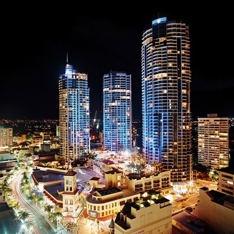 Mantra Towers Of Chevron - Accommodation QLD 0