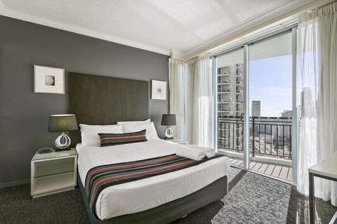 Mantra Towers Of Chevron - Accommodation QLD 22
