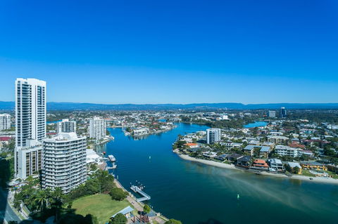 Mantra Towers Of Chevron - Accommodation QLD 12