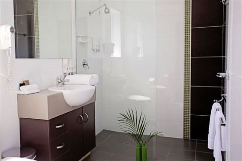 Drovers Motor Inn - Accommodation QLD 5