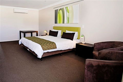 Drovers Motor Inn - Accommodation QLD 6