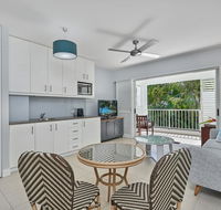 Couples private spa beach getaway - Accommodation QLD
