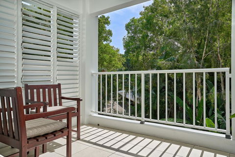 Palm Cove Paradise - Couples Spa Beach Getaway - Accommodation QLD 10