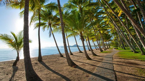 Palm Cove Paradise - Couples Spa Beach Getaway - Accommodation QLD 24