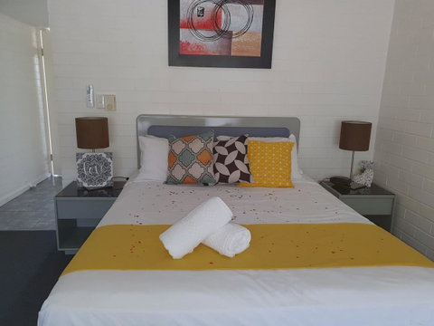 Dalby Manor Motor Inn - Accommodation QLD 3