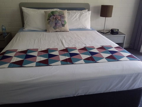 Dalby Manor Motor Inn - Accommodation QLD 4
