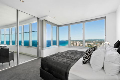 Q1 Resort & Spa - Official - Accommodation QLD 35